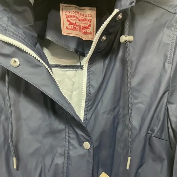 BNWT Levi’s Hoodie Rain coat/Wind breaker Small Sm - Picture 8 of 8